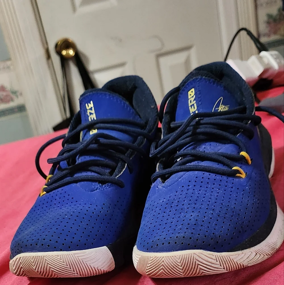 Boys shose - Picture 1 of 4